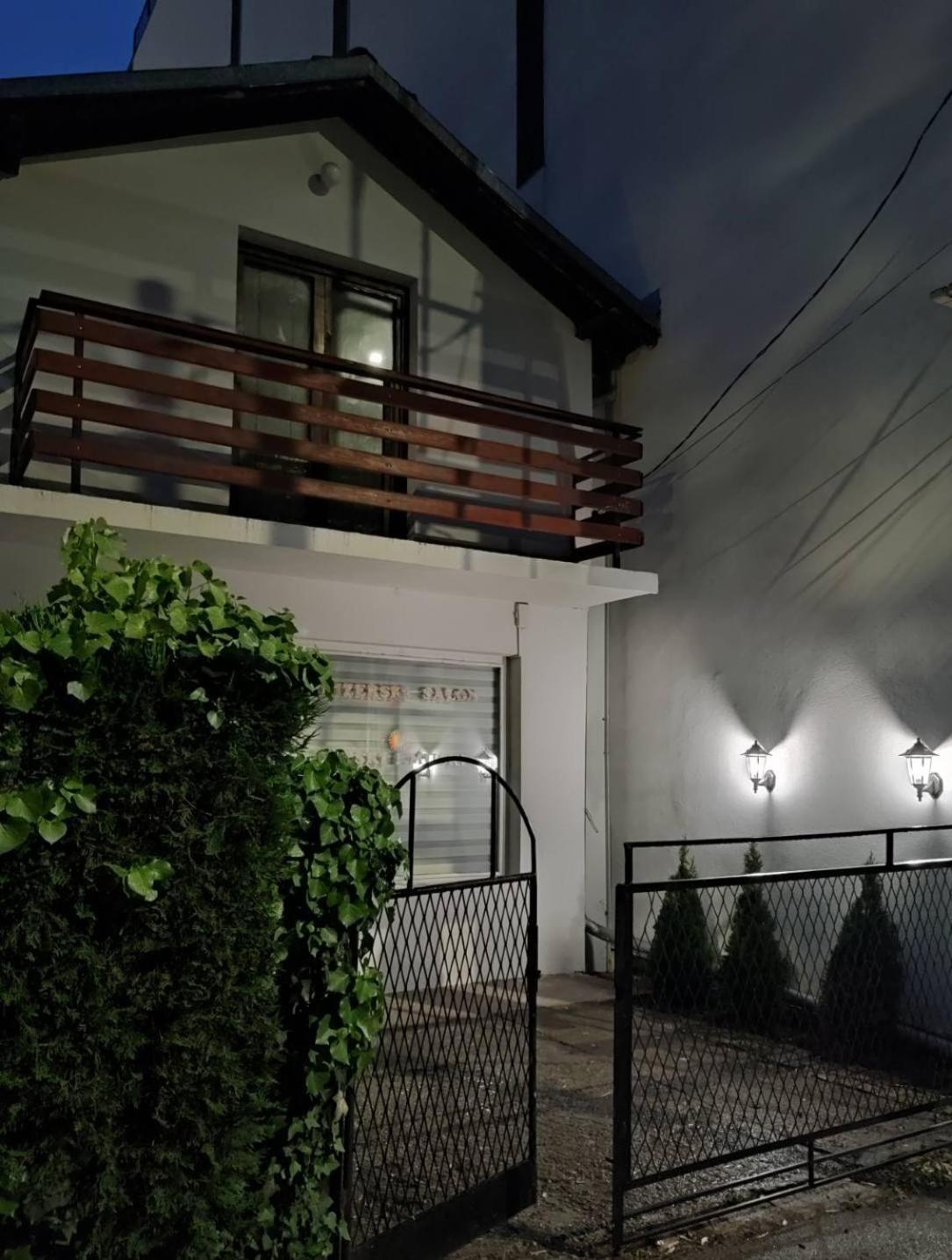 Kum Apartment Nis Exterior foto
